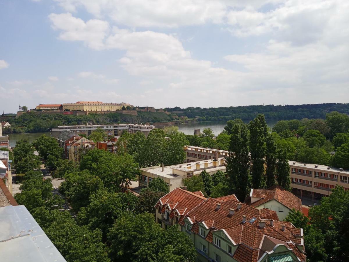 Penthouse Apartment Novi Sad Luaran gambar